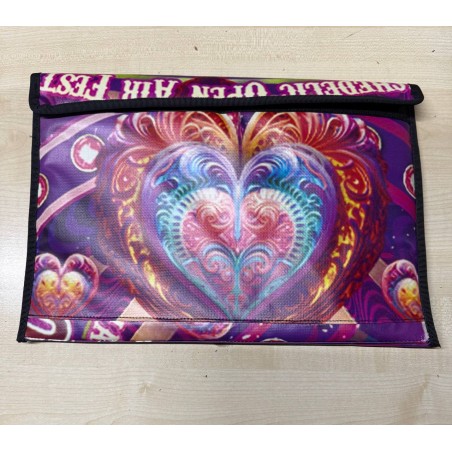 💖 Laptop-Tasche „Circus of Love“ – Einzigartiges Upcycling-Design