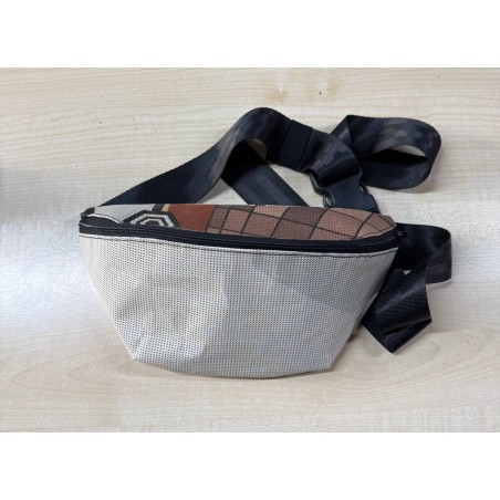 Upcycling Bauchtasche „Techno Rebels  – Handgemachtes Unikat aus Werbeplane
