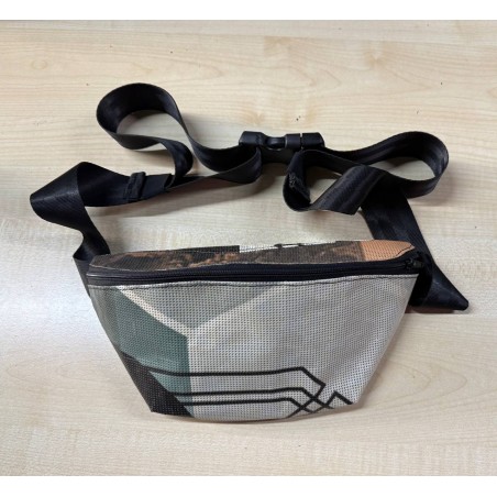 Upcycling Bauchtasche „Techno Rebels  – Handgemachtes Unikat aus Werbeplane