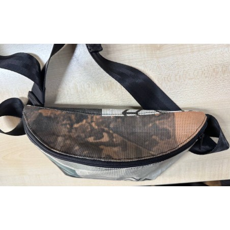 Upcycling Bauchtasche „Techno Rebels  – Handgemachtes Unikat aus Werbeplane